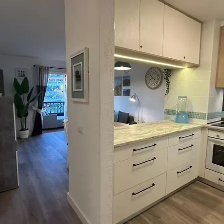 Huebsche Mit 2 Schlafzimmern, Pool Und Wlan, Strandnaehe Appartement *